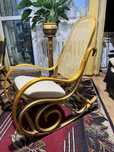 Fotel bujany drewniany
