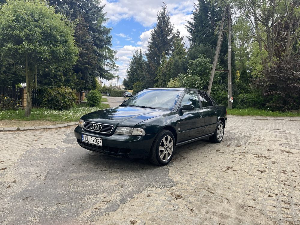 Sprzedam audi a4b5 2.6v6