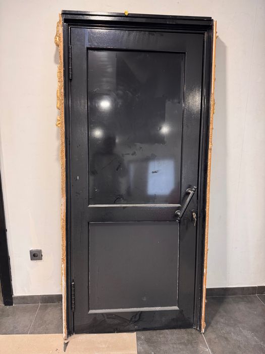 Porta interior com vidro, usada, completa com aro e dobradiças