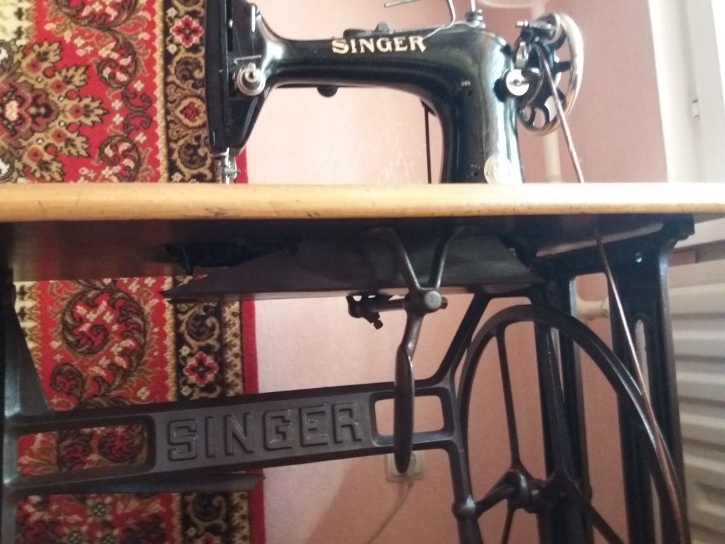 Продам швейную машину Singer (Зингер)