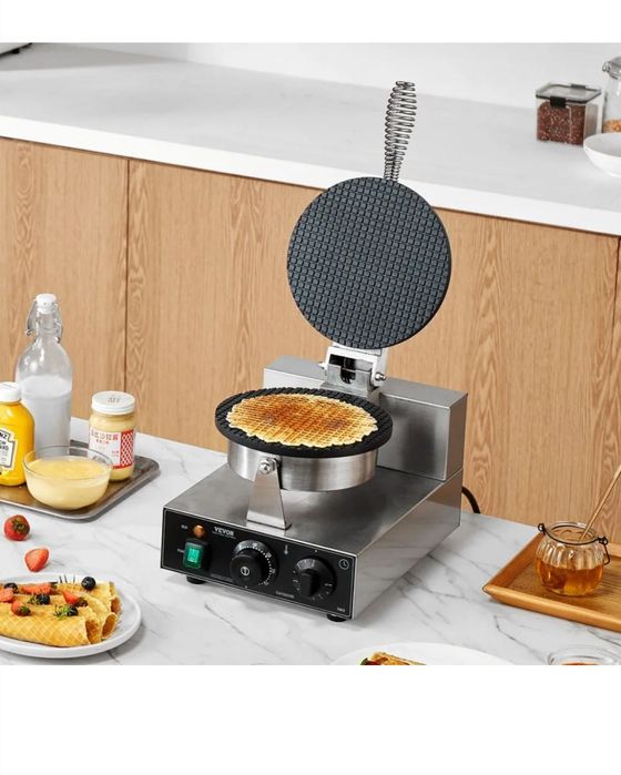 Elektryczna maszyna do lodów w rożkach , rurki z bitą śmietana