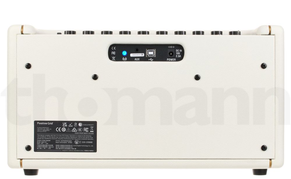 Modelling Combo Amplifier para guitarra electrica, acustica, baixo