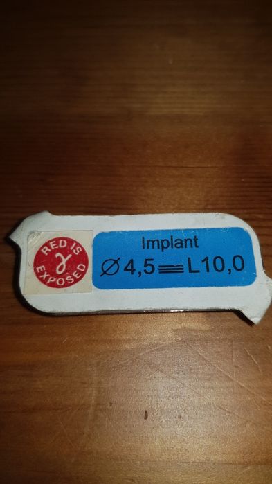 Implant   Red is Exposed 0/ 4.5  L10,0