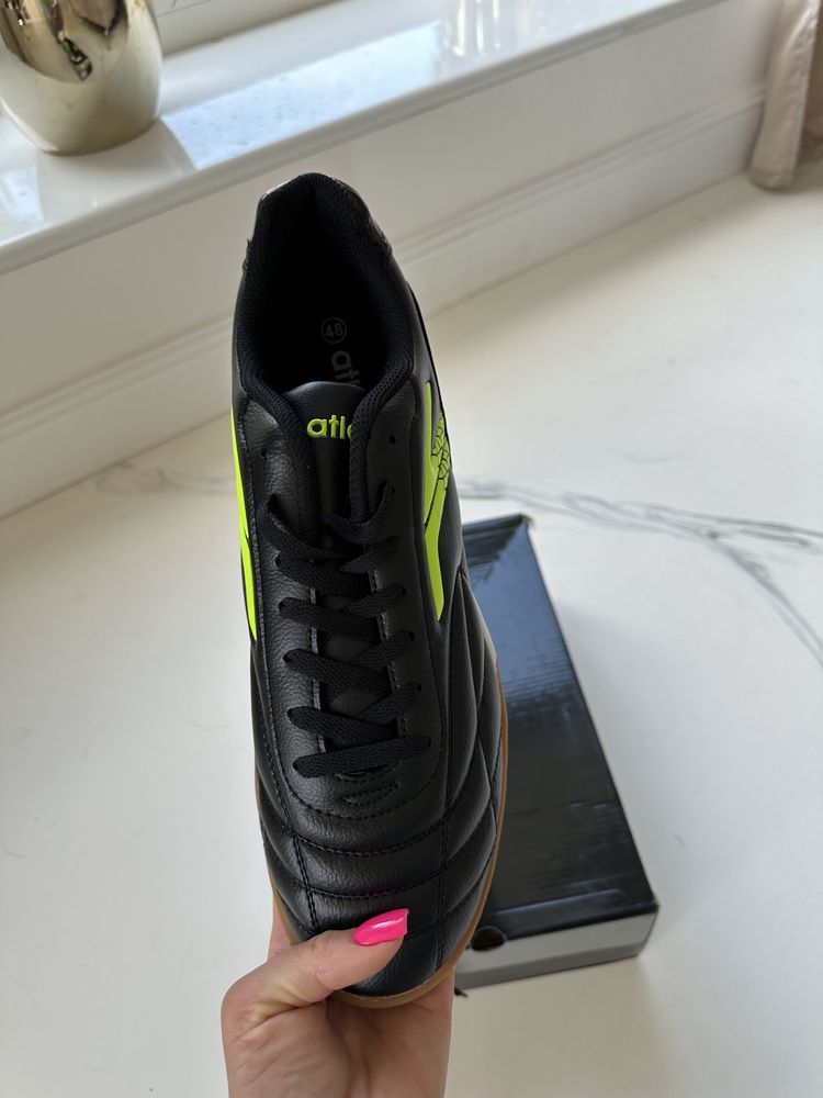 Atletico buty piłkarskie halowe czarne neon nowe 47