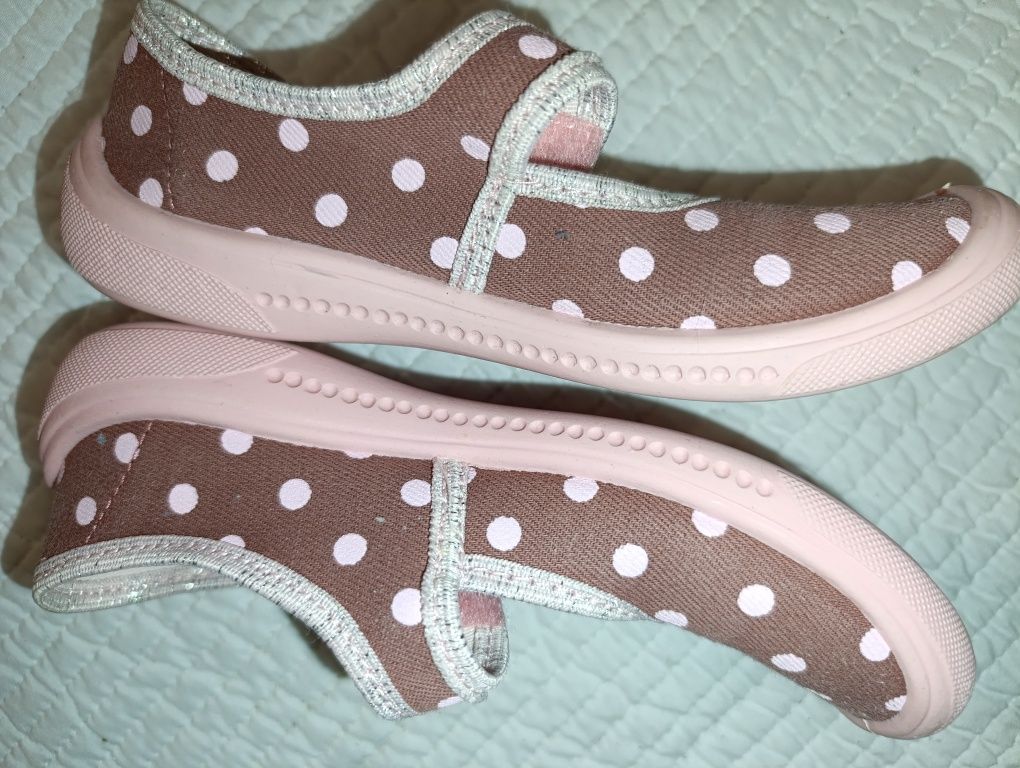 Balerinki 32 kapcie 32  STAN IDEALNY buty do szkoły 32