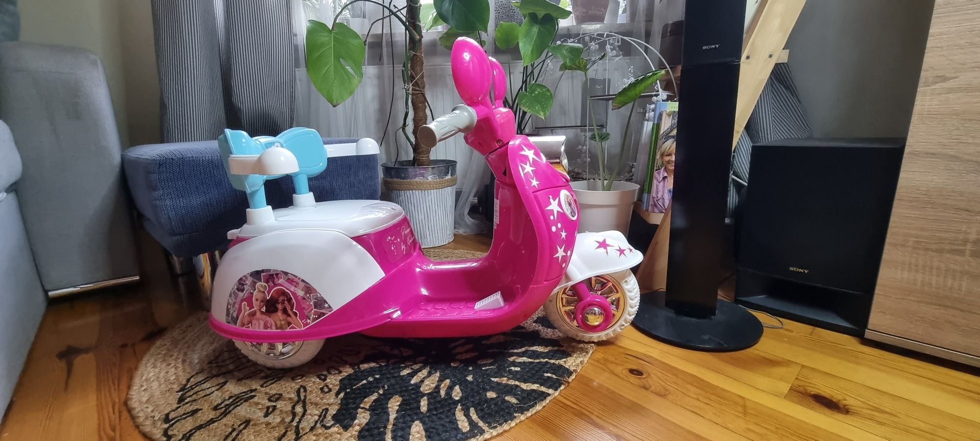 Barbie jeździk motocykl skuter elektryczny