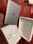 Nowy Apple MacBook Pro z procesorem M1 256gb
