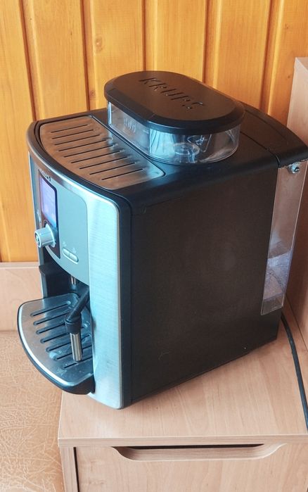 Кавомашина/кавоварка/кофемашина Krups EA 8050 з Німеччини ідеал