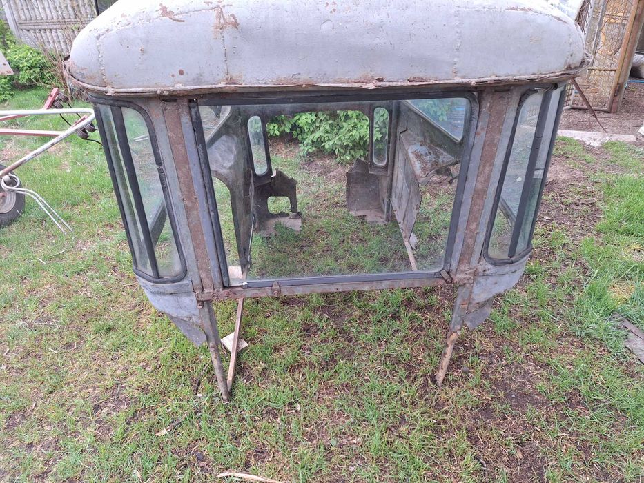 Kabina do ciągnika C-360