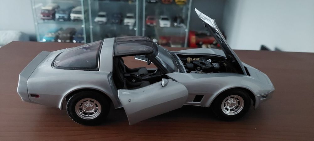 Model 1:18 Chevrolet Corvette 1982 Welly