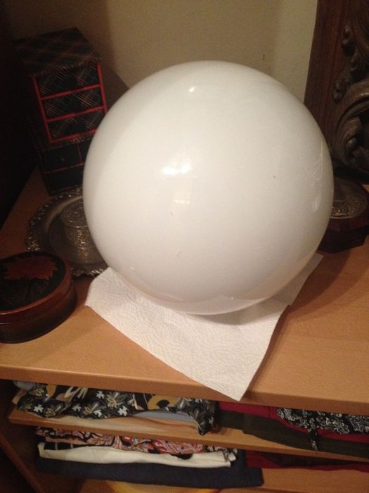 Globo em vidro branco