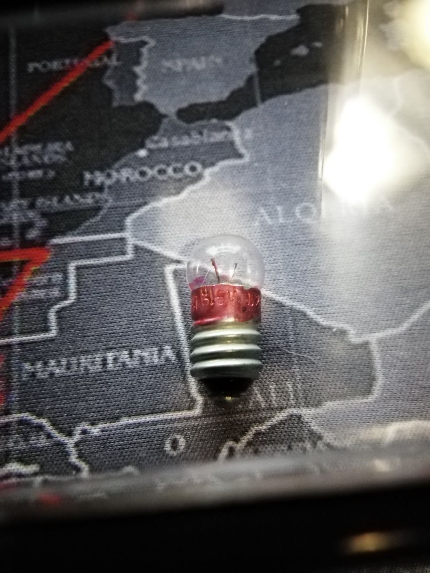 Лампа накаливания миниатюрная