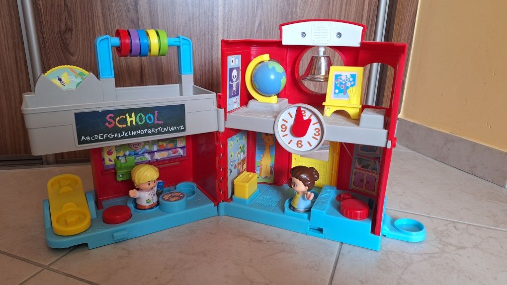 Fisher price little people domek szkoła