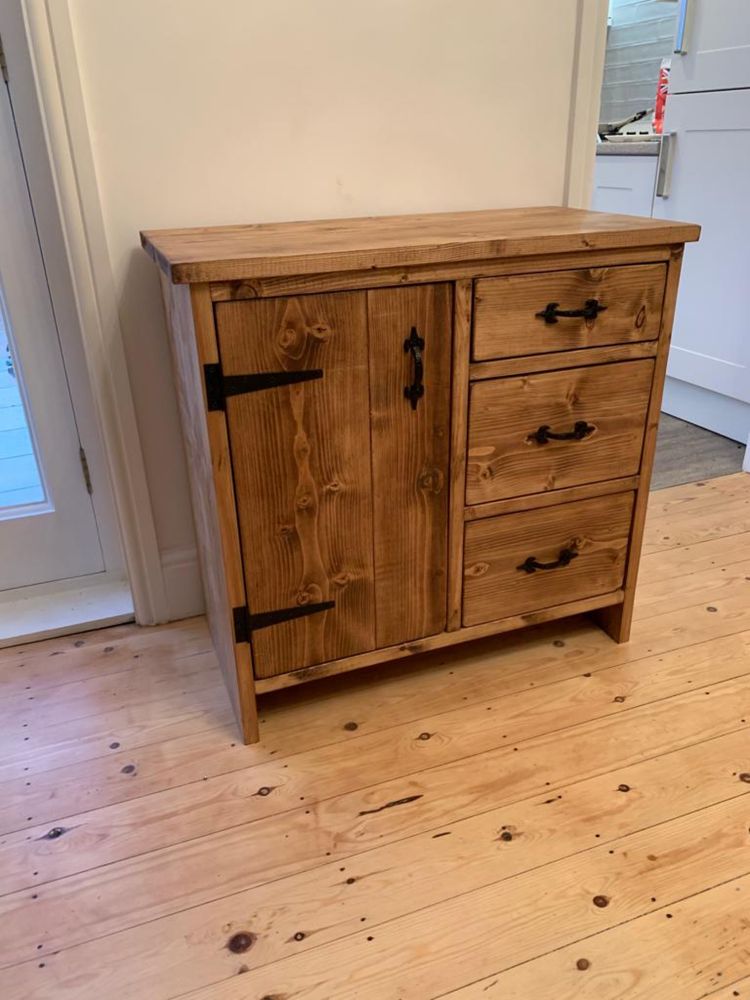 Meble w stylu rustykalnym lite drewno