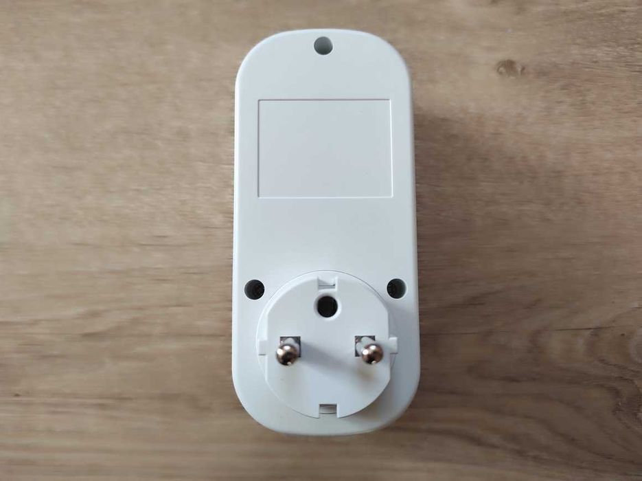 Реле контролю напруги в розетку TOMZN 16A TOSVA-16 захист перепадів