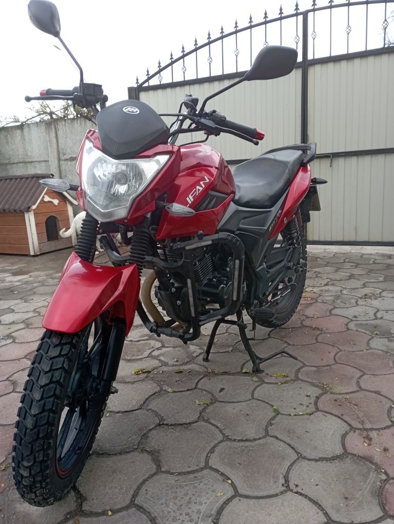 Мотоцикл Lifan siti R 200