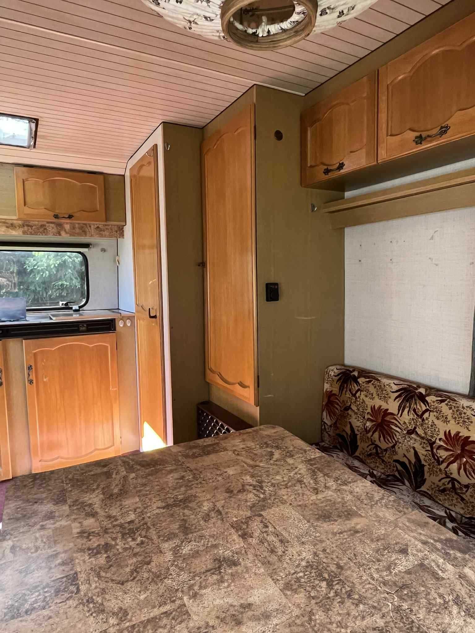 Przyczepa  kempingowa BAYERLAND DELUXE