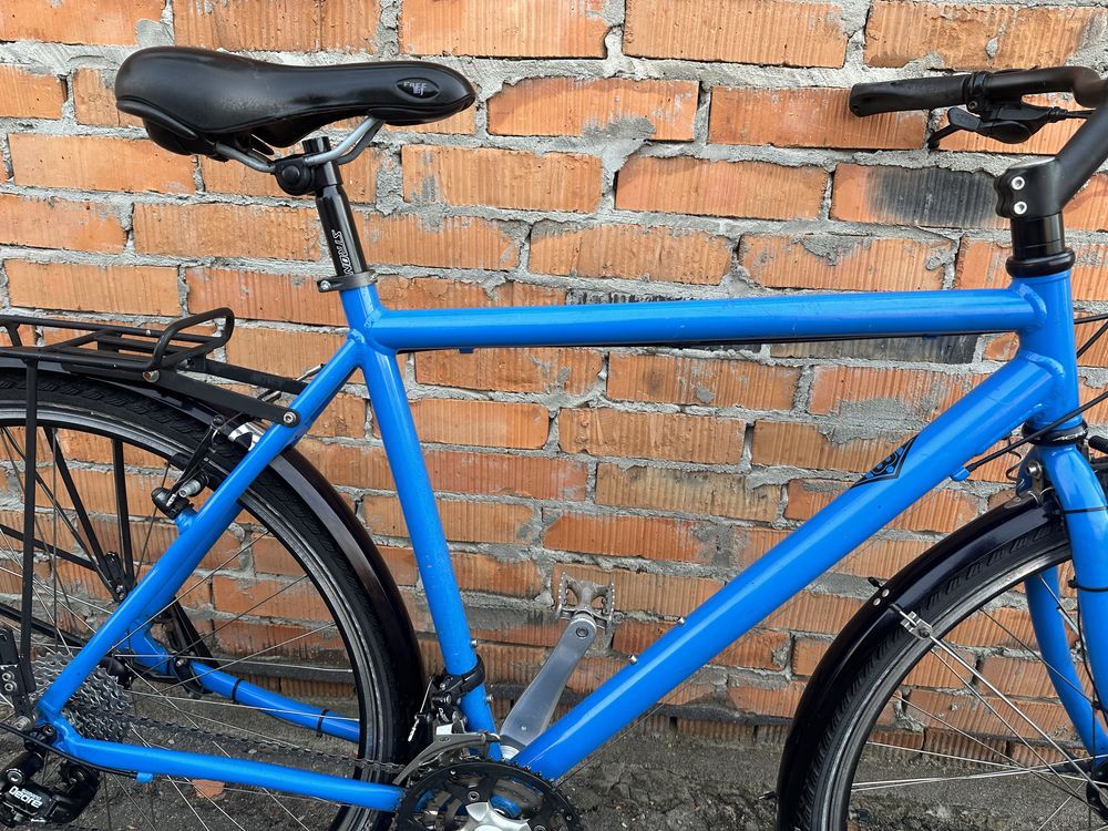 Велосипед чоловічий синій з Німеччини.