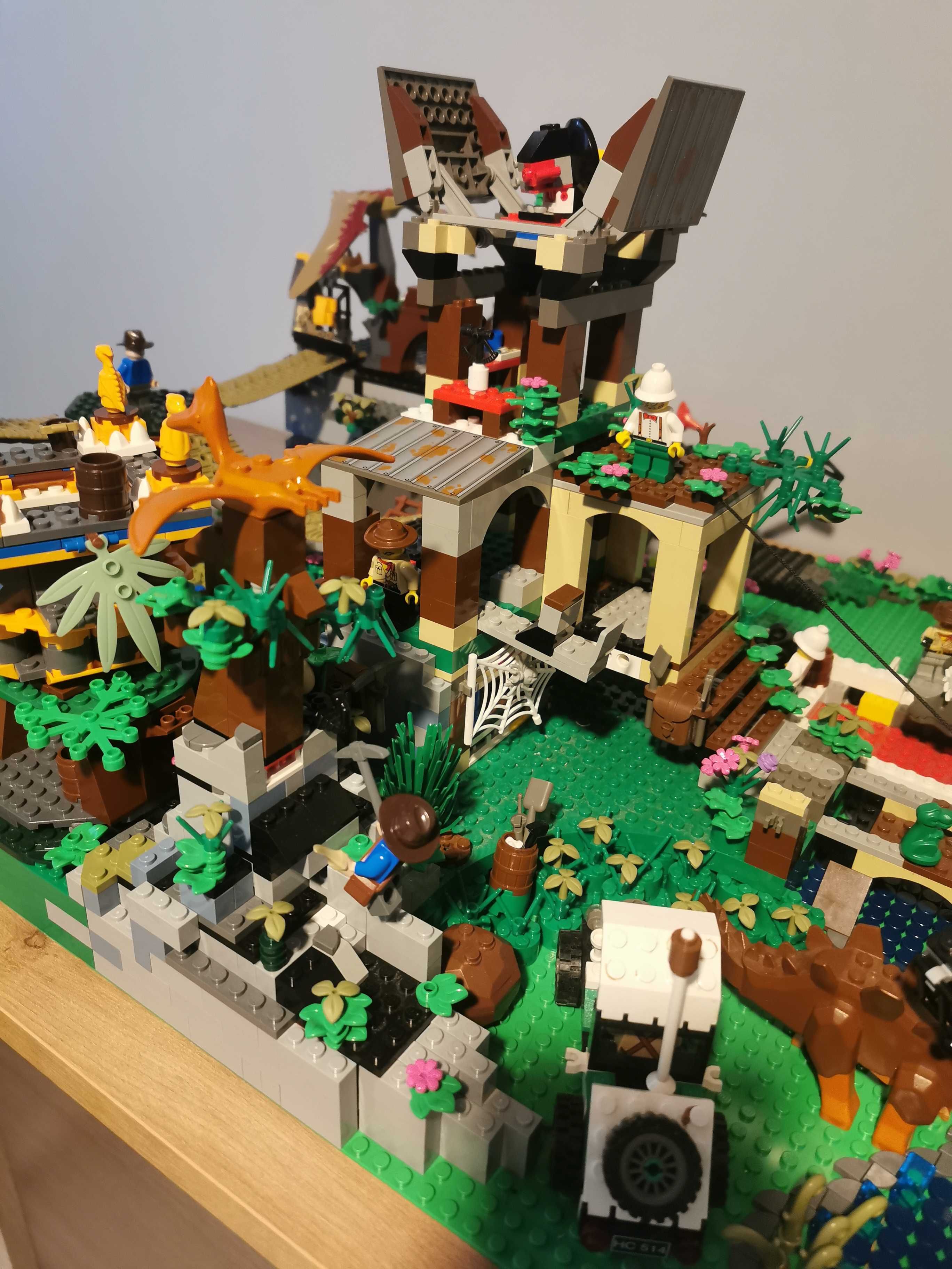 Lego Adventurers Dino Island
