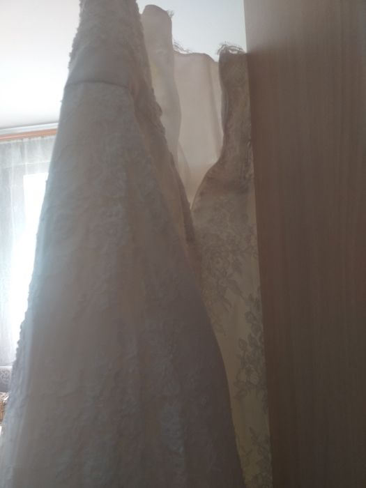 Продам сукню може бути як весільна так і випускна