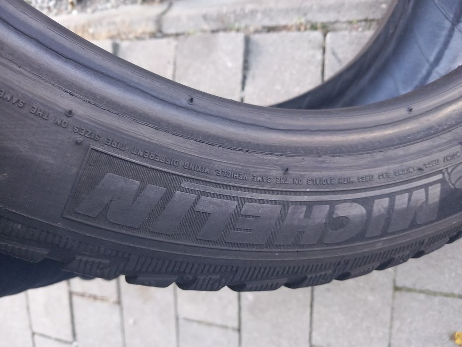 2x Opony Używane Całoroczne 225/45R17 Michelin