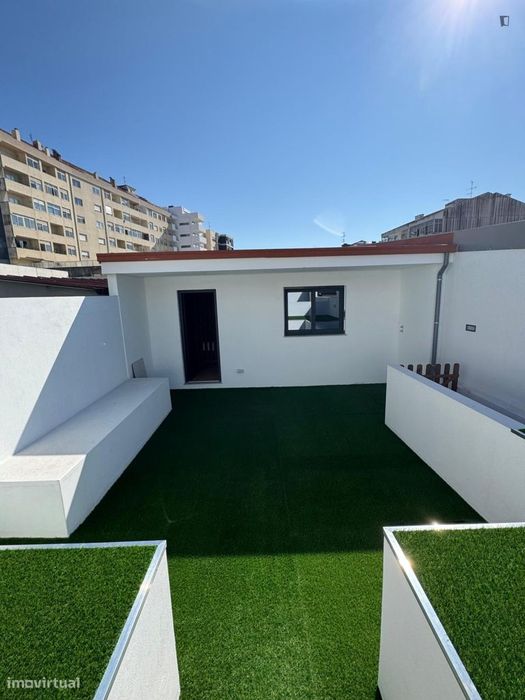 Estúdio - localizado em Paranhos Porto