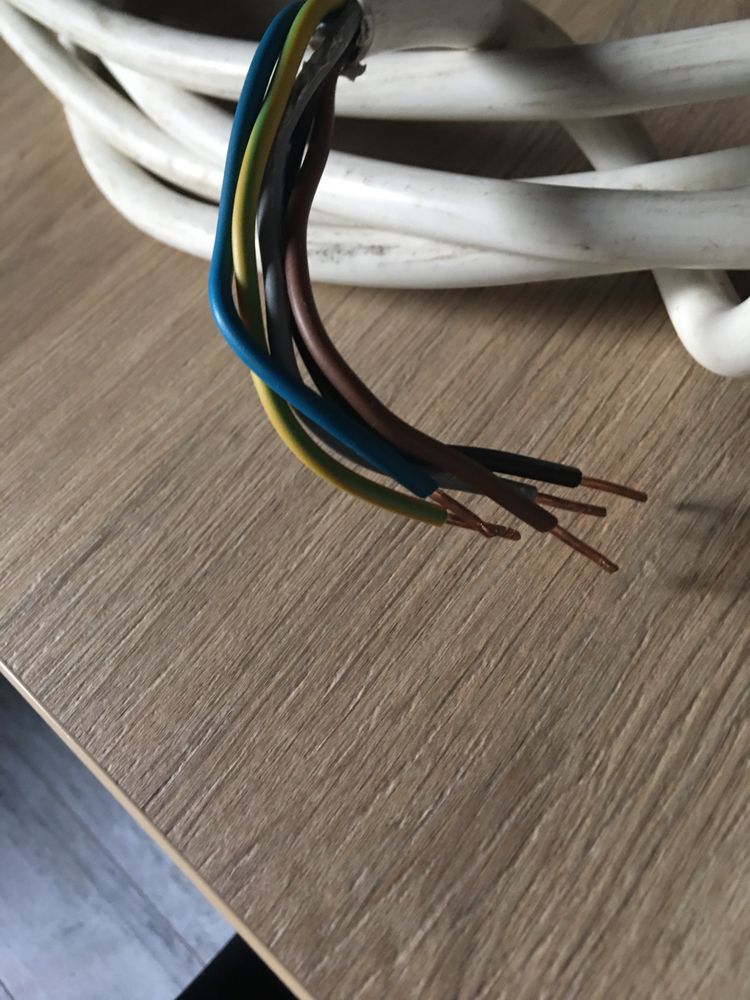 Gniazdo przenośne 16A + kabel 5-żyłowy 5m