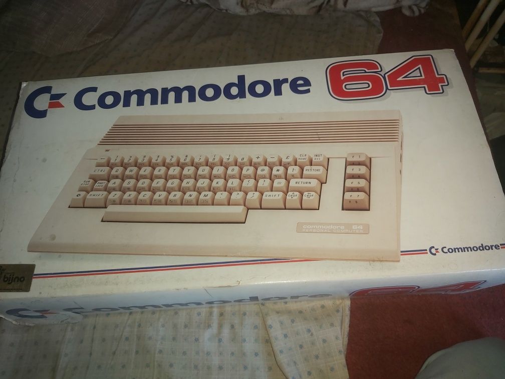 Commodore 64 em caixa