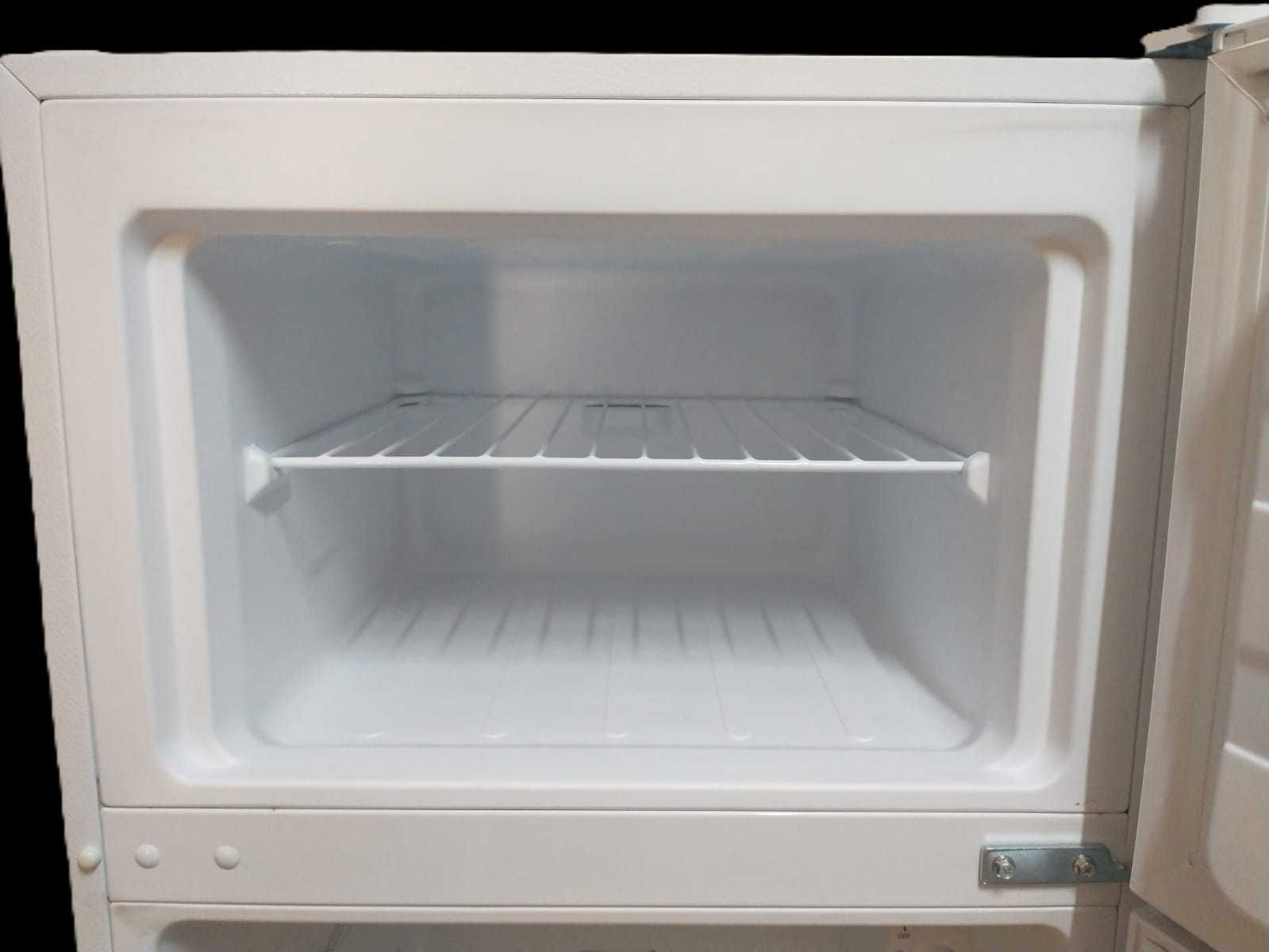 Frigorifico Electronica Robim 143cm 204L Branco