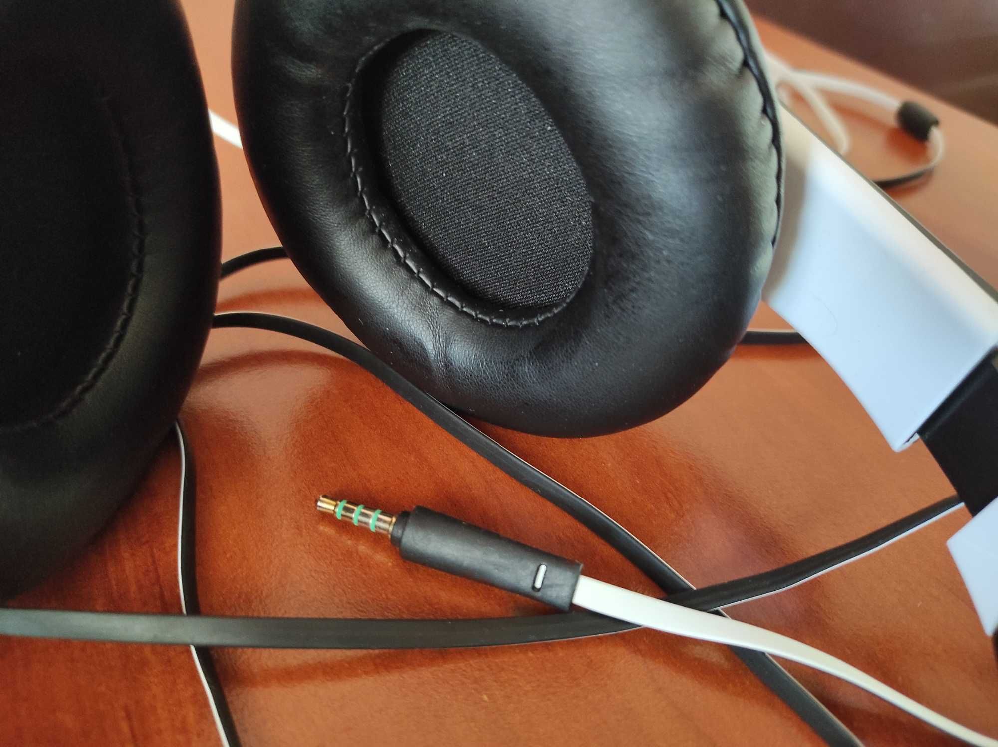 стильные наушники с микрофоном Sven AP-940MV (состояние идеальное)