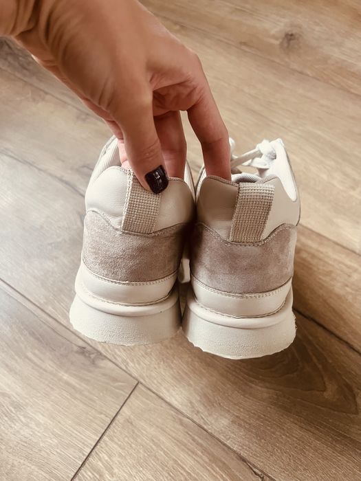 Хайтопи (черевики, високі кросівки)