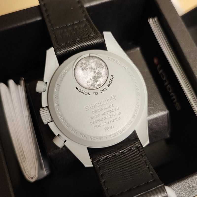 Omega x Swatch Bioceramic Czarny: Trudny dla Kosmicznych Wypraw