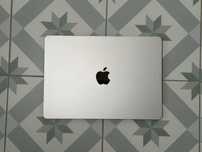 Macbook Air M2 2022 A2681 13,6” 8GB 245 GB FV