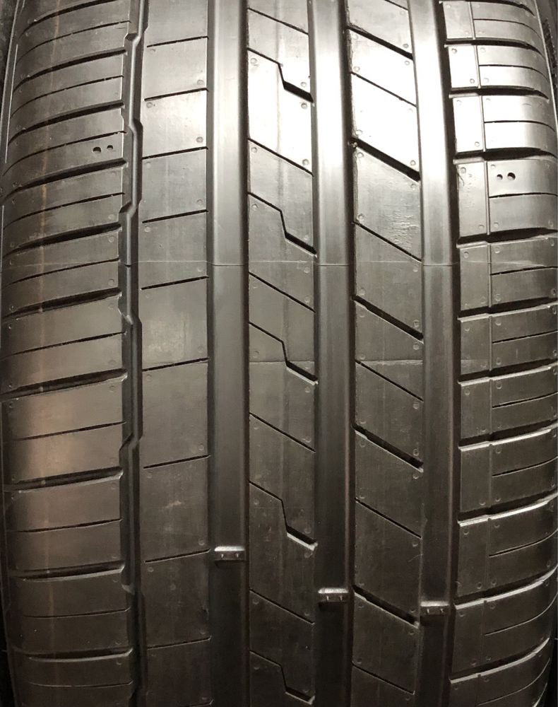 Opony letnie Hankook 285/45R21 Komplet DEMO Audi Q8