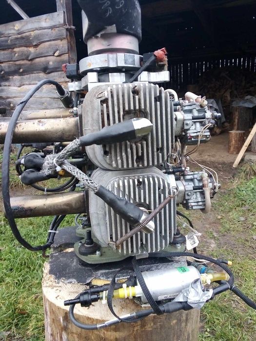 Двигун  авіамодельний повної комплектаціі б/у ідеальний робочий стан