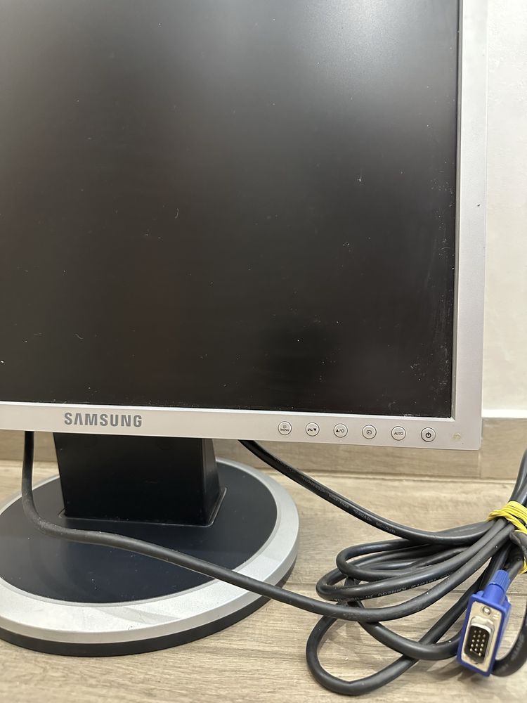 Монітор Samsung 19 SyncMaster940n