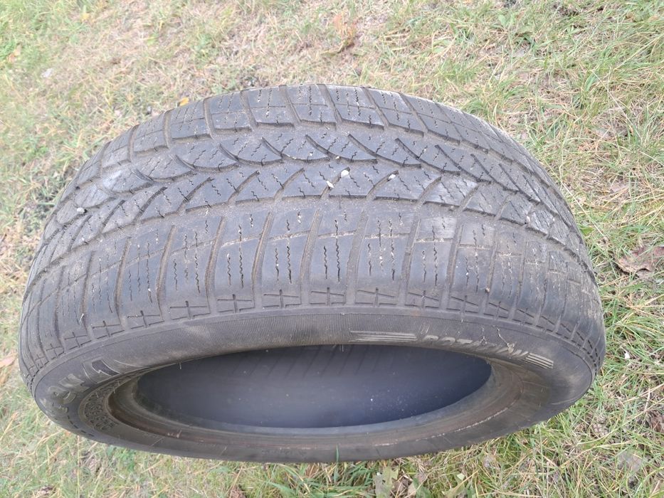 Зимня резина Tigar  225. 55. R16.  Одне колесо