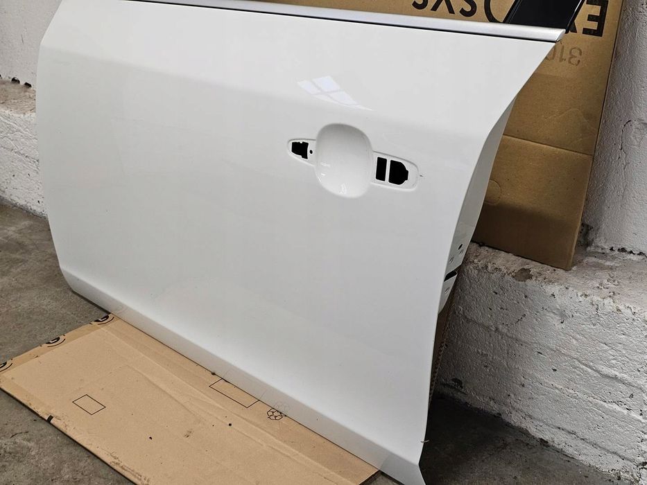 Drzwi lewy przód volvo V60 S60 2010--2017 /614-46