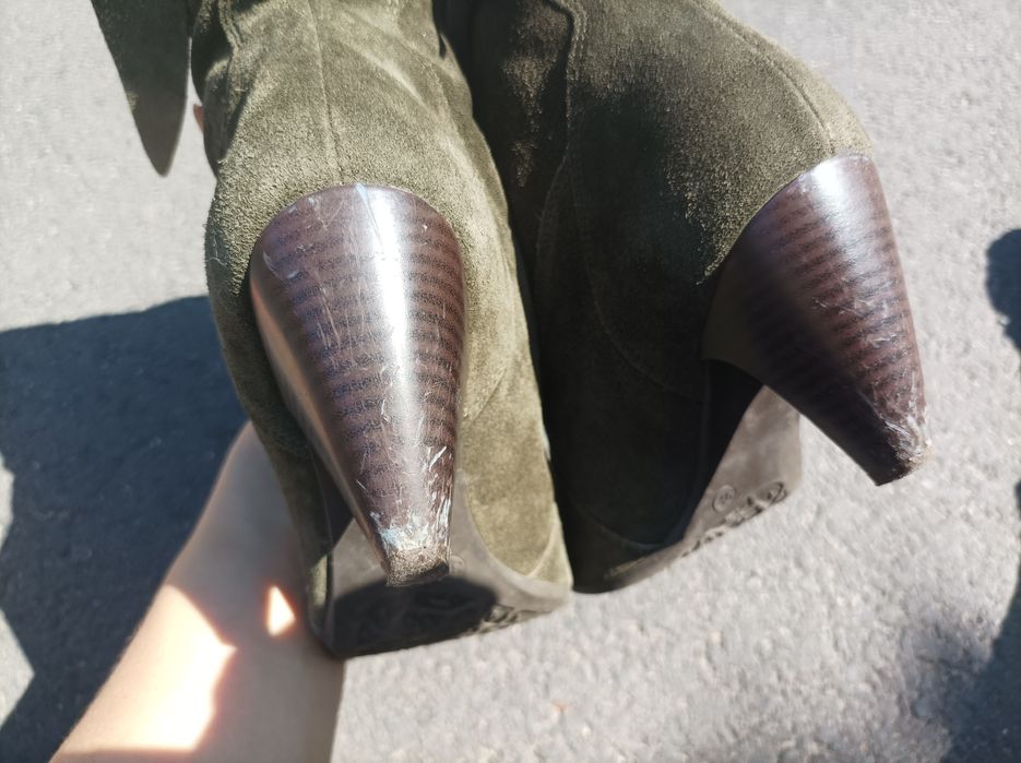 Butelkowa zieleń Zamszowe kowbojki botki kozaki rozmiar 37