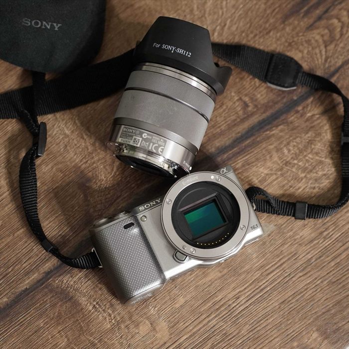 Цифровий фотоапарат Sony NEX-5N + 18-55mm f/3.5-5.6 (1780 кадрів)