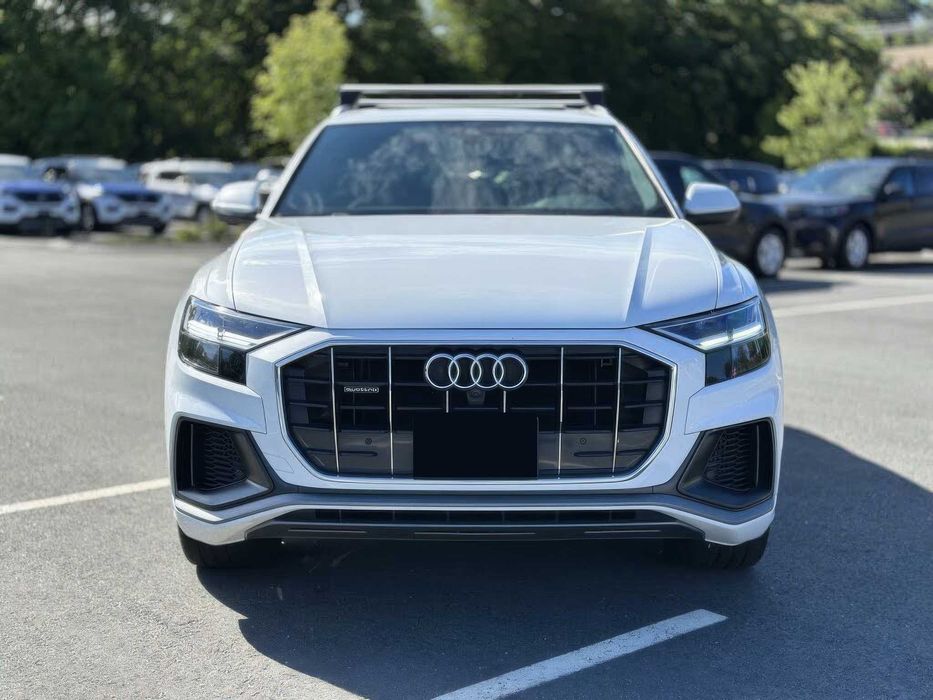 Audi Q8 quattro Premium Plus      2021