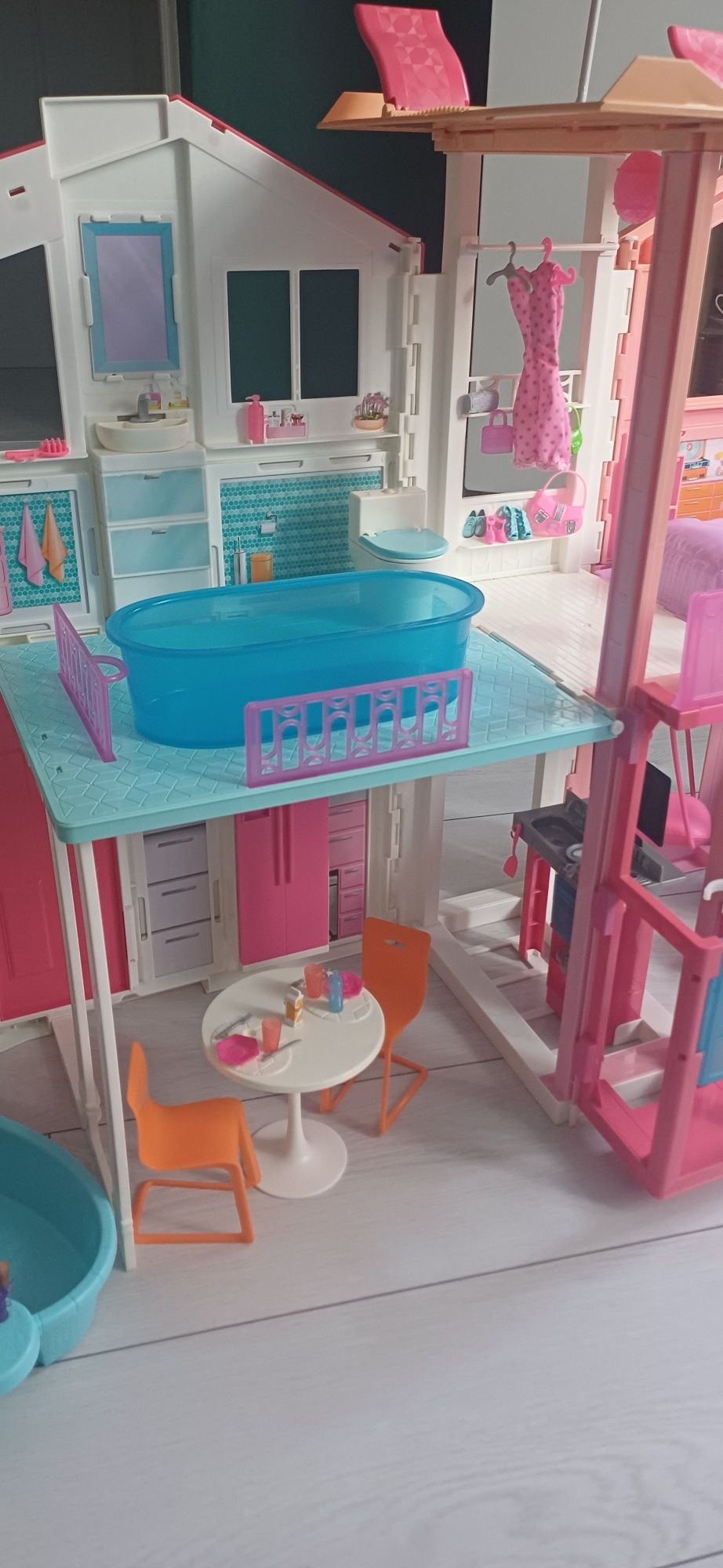Domek Barbie gratisy lalka Dreamhouse