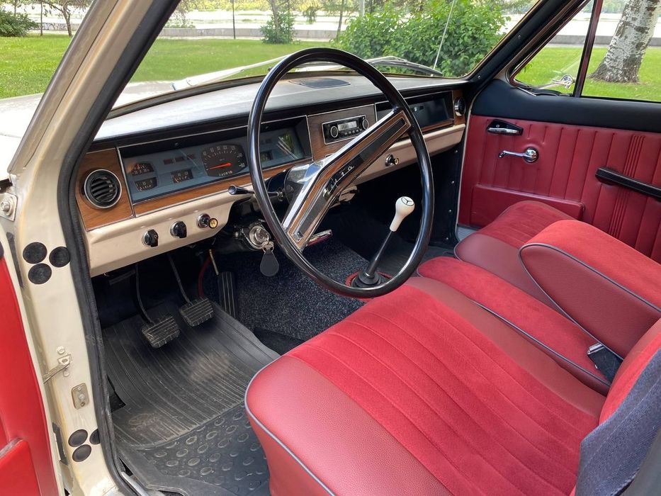 Волга ГАЗ -24 . 1976р.