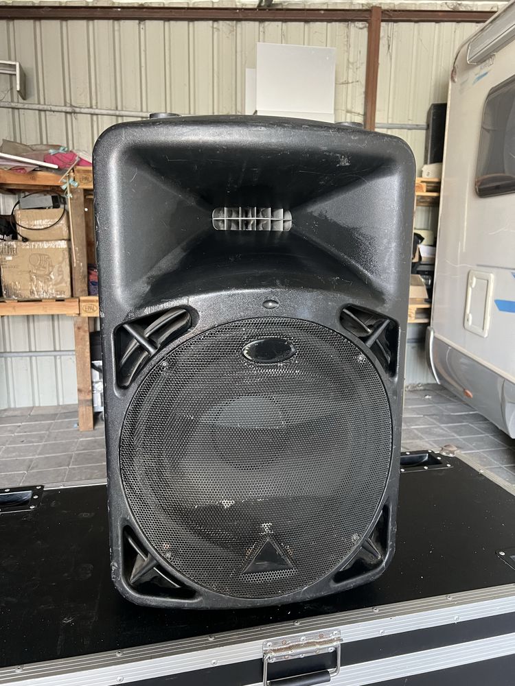 Coluna top Bheringher B815Neo