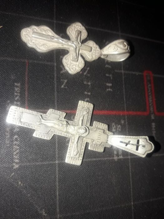 Хрест не малий гарно дивиться