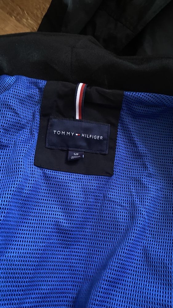Чоловіча куртка вітровка tommy hilfiger