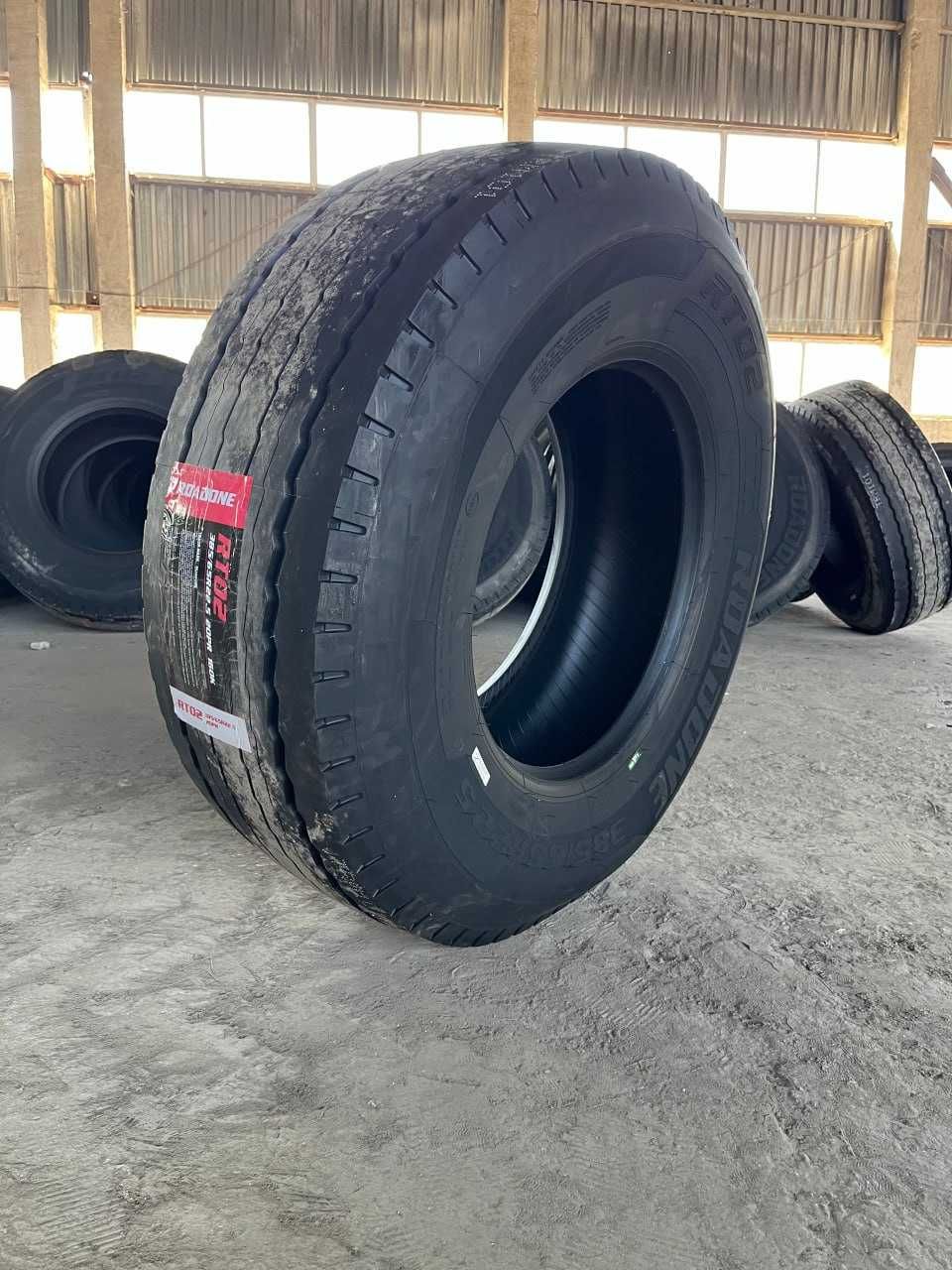 Шина Причіпна Бомба ROADONE 385/65R22.5 20PR RT02 160K