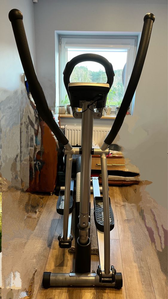 Orbitrek rower eliptyczny z reg. obciążeniem z wyświetlaczem orbitek
