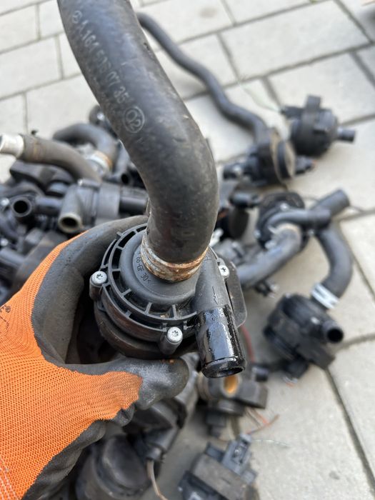 Безщітковий тосольний насос bosch, помпа для води