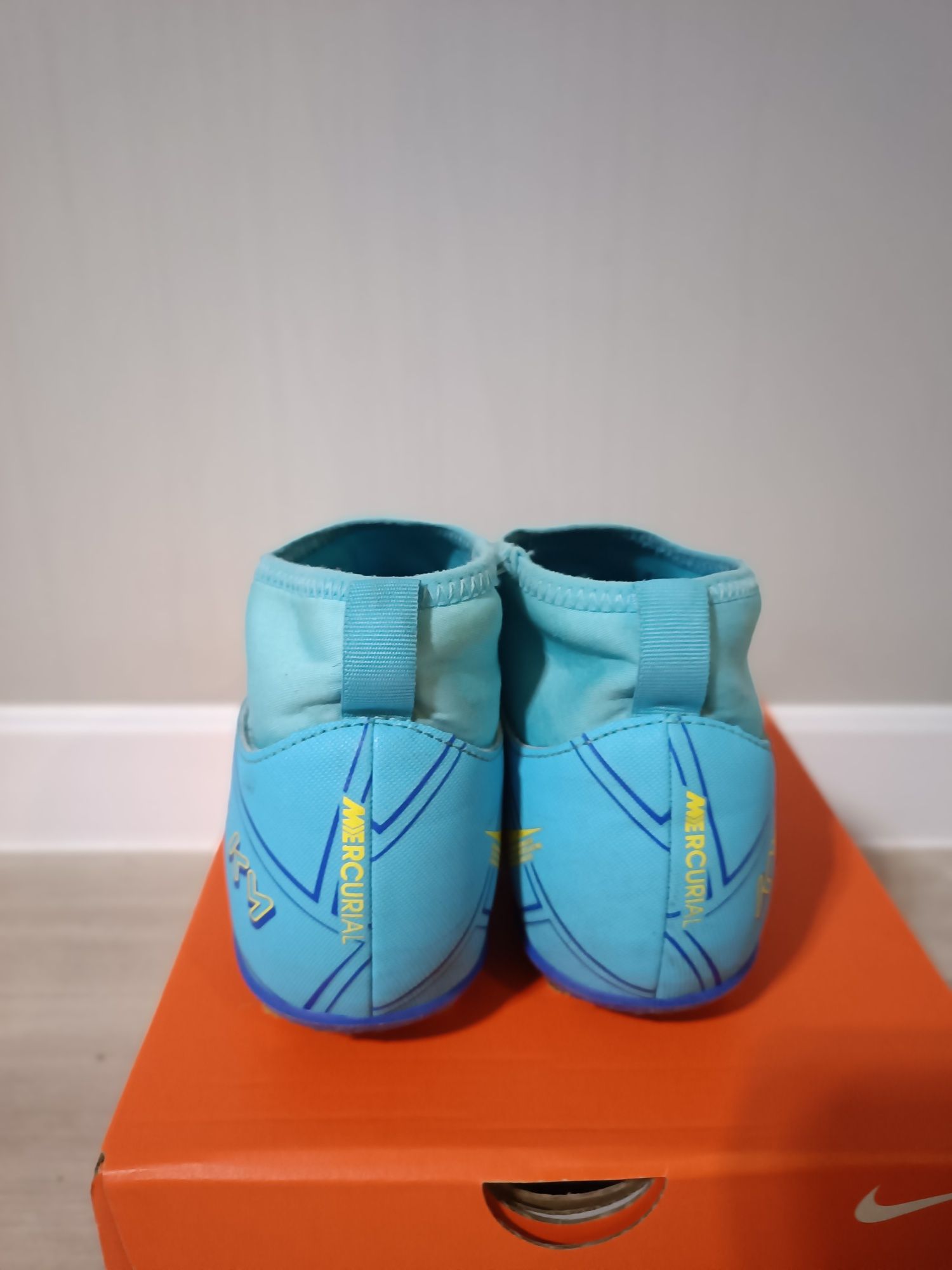 Бутсы Найк Mercurial 37,5 размер
